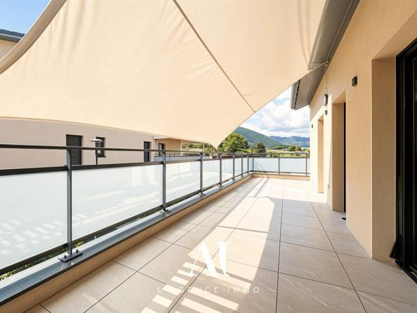 Appartement duplex T5, Suite parentale, Terrasse, Parking, Cave, année de construction 2021 - Crozet, 01170
