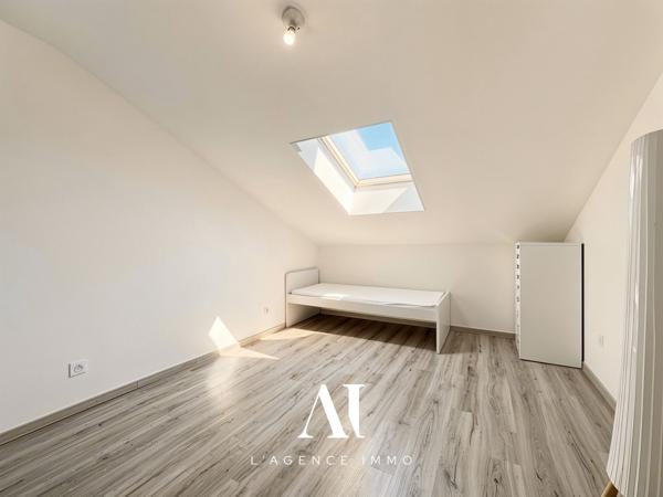 Appartement duplex T5, Suite parentale, Terrasse, Parking, Cave, année de construction 2021 - Crozet, 01170