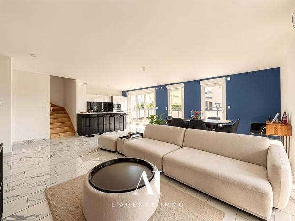 Appartement duplex T5, Suite parentale, Terrasse, Parking, Cave, année de construction 2021 - Crozet, 01170