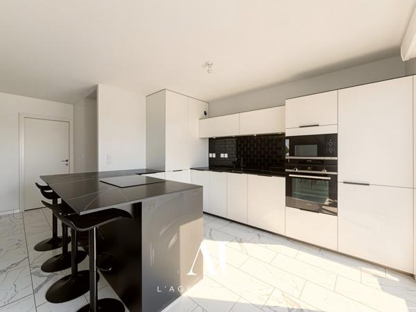 Appartement duplex T5, Suite parentale, Terrasse, Parking, Cave, année de construction 2021 - Crozet, 01170