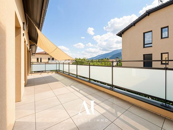 Appartement duplex T5, Suite parentale, Terrasse, Parking, Cave, année de construction 2021 - Crozet, 01170