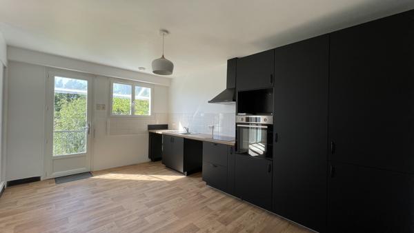 Appartement
                                                                                                                                                                                                                                                                                                                        4 pièce(s)                                                                                                                                                                                                          3 chambre(s)                                                                                                                                                                                                          83.48  m²