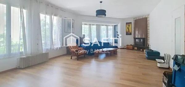 Appartement atypique avec grande terrasse de 80 m²