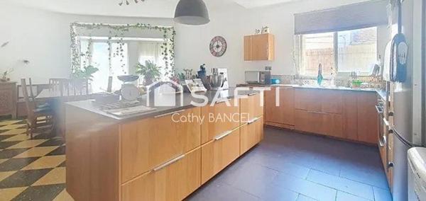 Appartement atypique avec grande terrasse de 80 m²