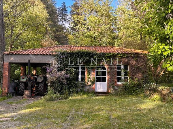 Maison du XIXe siècle avec dépendances dans un charmant domaine entre Nantes et la mer
