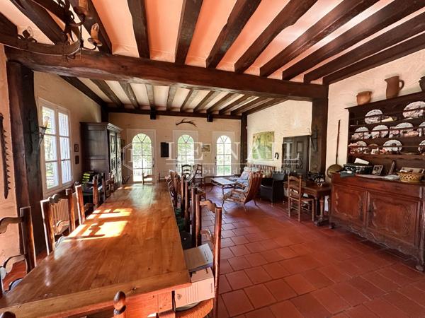 Maison du XIXe siècle avec dépendances dans un charmant domaine entre Nantes et la mer