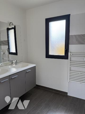 A VENDRE MAISON CONTEMPORAINE VANNES Ténénio-3 ch, 400 m2 de terrain