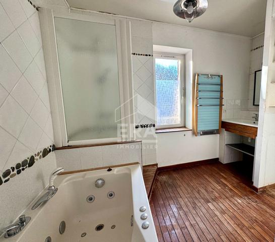 Duplex T4 de charme au coeur de Saint-Cyr-sur-Mer ? 86.91 m2