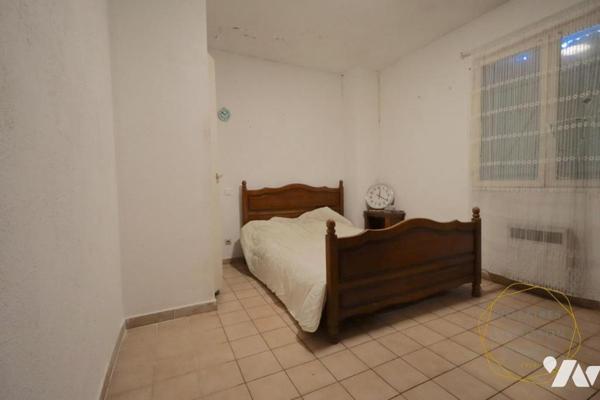 Maison avec jardin et garage à rénover à SOMMIERES