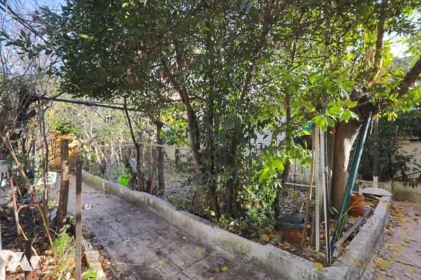 Maison avec jardin et garage à rénover à SOMMIERES