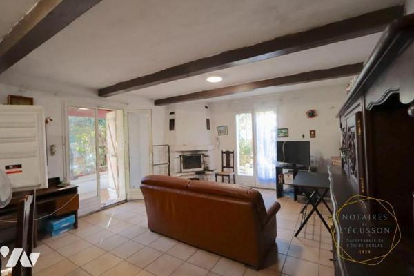 Maison avec jardin et garage à rénover à SOMMIERES