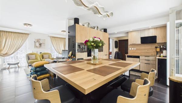 Saintry-sur-Seine (91250) Charmante maison familiale avec sous-sol total de 228m2 (118m2 habitable) – Saintry-sur-Seine (91250)