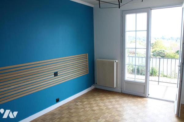 NIORT RECOUVRANCE, BEAU PAVILLON EN BON ETAT OFFRANT DE GRANDS VOLUMES
