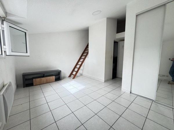 Studio duplex au capucin