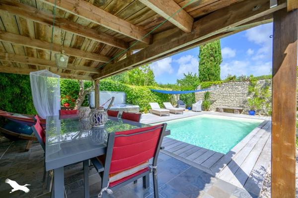 Maison à vendre 835 000 € Nieul-sur-Mer 6 p 158 m² DPE D