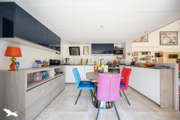 Maison à vendre 835 000 € Nieul-sur-Mer 6 p 158 m² DPE D