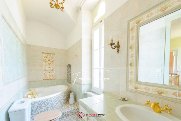 Maison à vendre 13 pièces de 341 m²