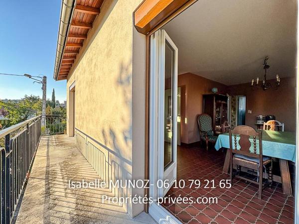 Maison individuelle à Cournon D'Auvergne 5 pièce(s) 80 m2, dépendances sur  jardin