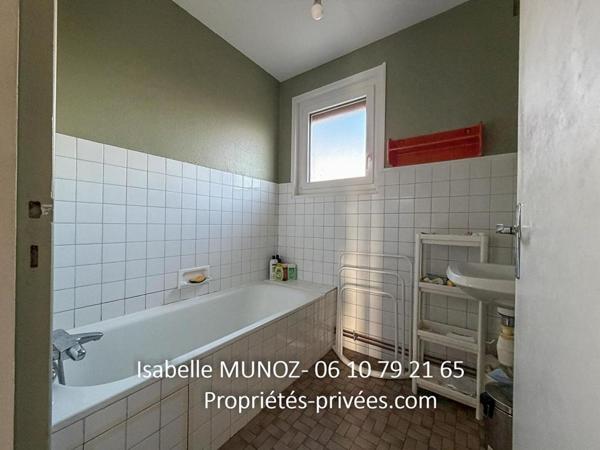 Maison individuelle à Cournon D'Auvergne 5 pièce(s) 80 m2, dépendances sur  jardin