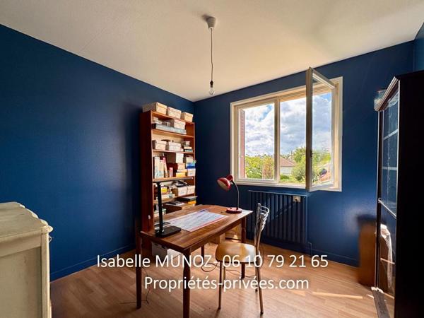 Maison individuelle à Cournon D'Auvergne 5 pièce(s) 80 m2, dépendances sur  jardin