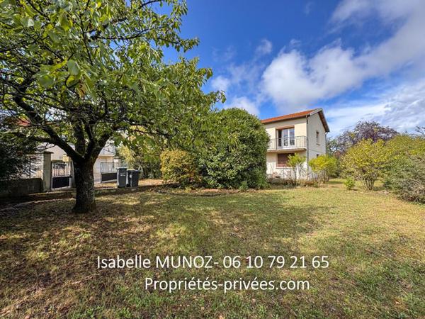 Maison individuelle à Cournon D'Auvergne 5 pièce(s) 80 m2, dépendances sur  jardin