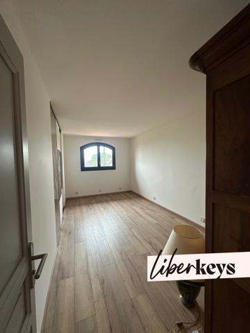 Maison familiale 7 pièces de 209m² et 1250m² de terrain - Millery