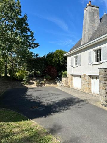 Maison Chateaubriant 10 pièce(s) 280 m2, 6 chambres , 10834m² de terrain