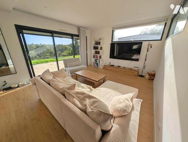 Maison d'habitation - PLEUMEUR-BODOU