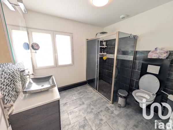 Maison à vendre 6 pièces 138 m² Saint-Martin-la-Pallu