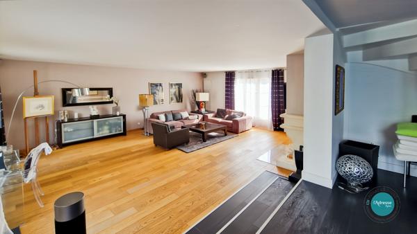 Maison Mennecy 9 pièce(s) 226 m2