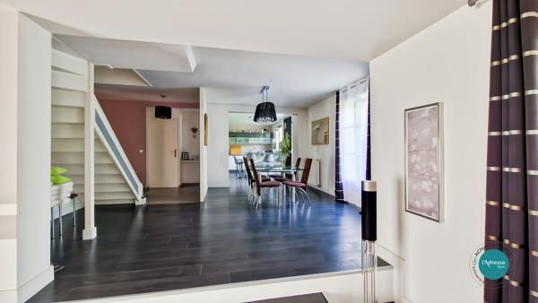 Maison Mennecy 9 pièce(s) 226 m2