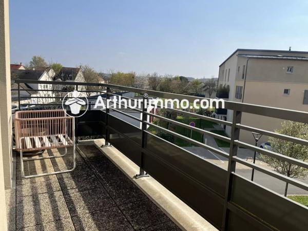 Location Appartement 3 pièces 55 m2 à Savigny-le-Temple