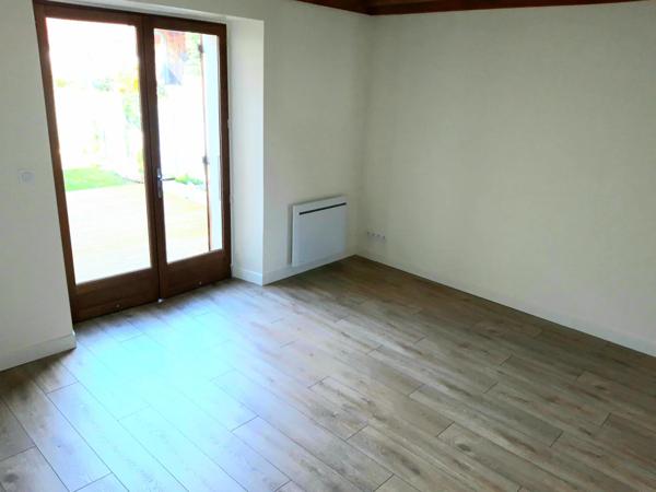 Appartement à louer à Saint-Genis-Pouilly (01630)