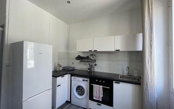 Appartement à louer    2 pièces •  Marseille 5