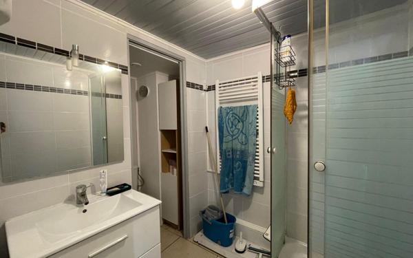 Appartement à louer    2 pièces •  Marseille 5