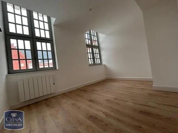 Appartement à louer 4 pièces 82.6m²