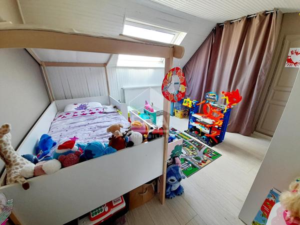 CHAUNY, QUARTIER RECHERCHÉ, PROCHE COMMODITÉS