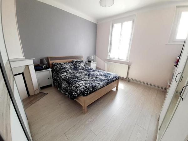 CHAUNY, QUARTIER RECHERCHÉ, PROCHE COMMODITÉS