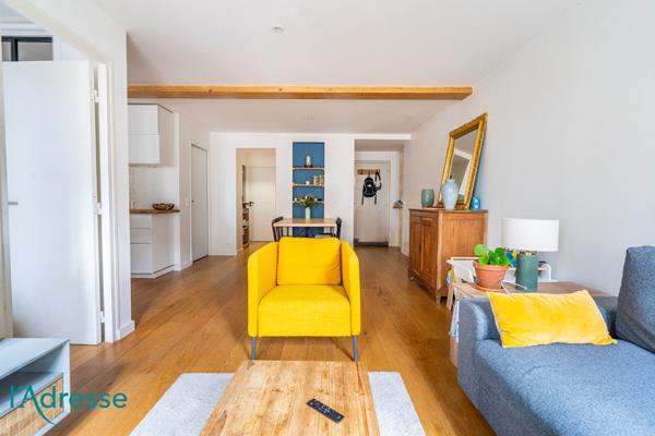 BORDEAUX CHARTRONS - T3 rénové avec terrasse sans vis à vis..