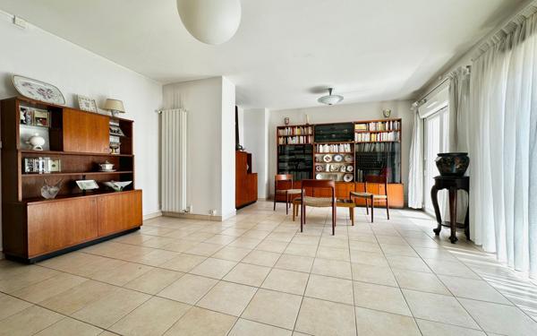 Appartement à vendre    4 pièces • 90 m2 Bordeaux