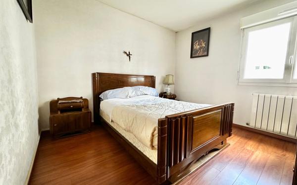 Appartement à vendre    4 pièces • 90 m2 Bordeaux