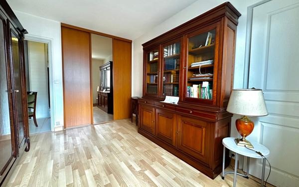 Appartement à vendre    4 pièces • 90 m2 Bordeaux