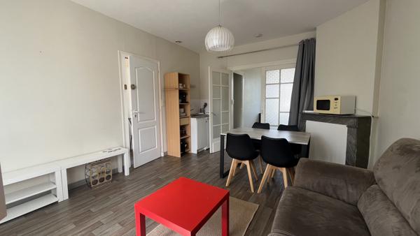 Appartement
                                                                                                                                                                                                                                                                                                                        2 pièce(s)                                                                                                                                                                                                          1 chambre(s)                                                                                                                                                                                                          34.1  m²