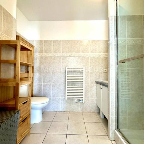 Appartement de 44m2 en rez de jardin dans résidence avec piscine