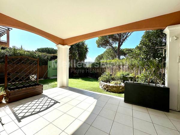 Appartement de 44m2 en rez de jardin dans résidence avec piscine