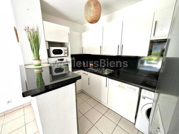 Appartement de 44m2 en rez de jardin dans résidence avec piscine