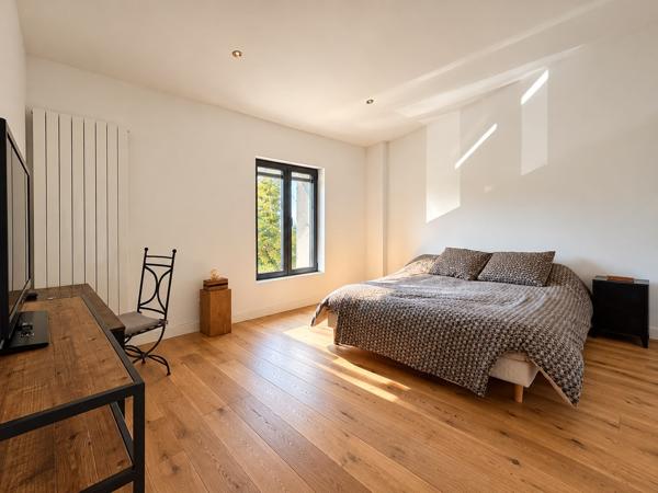 Bastide ancienne entièrement rénovée 170m2 sur 900m2 de terrain
