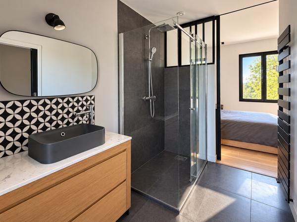 Bastide ancienne entièrement rénovée 170m2 sur 900m2 de terrain