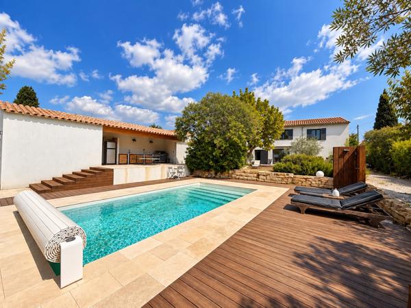 Bastide ancienne entièrement rénovée 170m2 sur 900m2 de terrain
