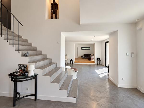Bastide ancienne entièrement rénovée 170m2 sur 900m2 de terrain